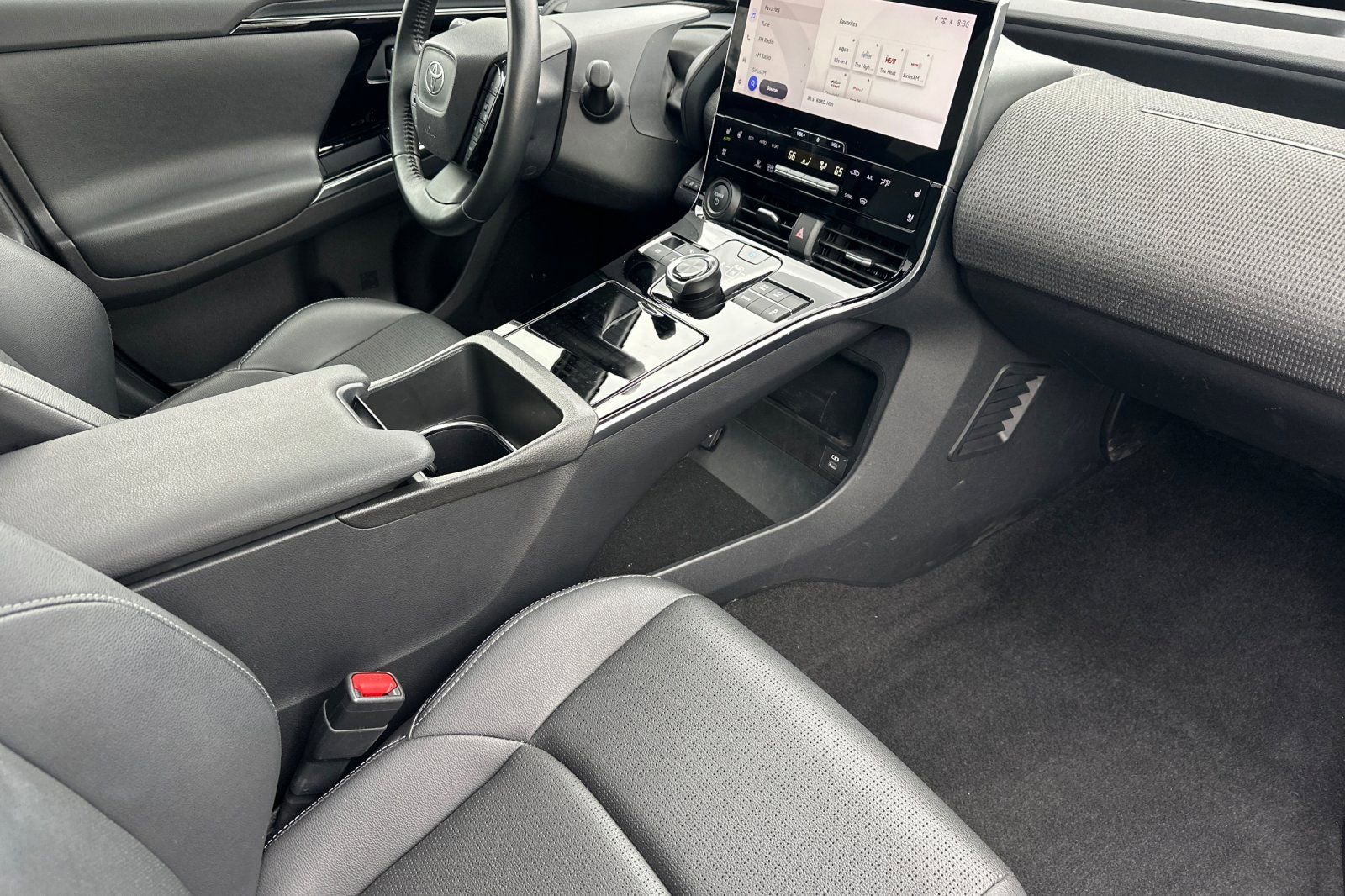 Used 2023 Toyota bZ4X Limited image 20