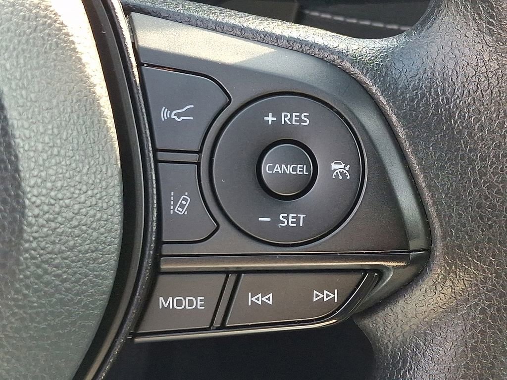 Used 2023 Toyota RAV4 XLE image 25