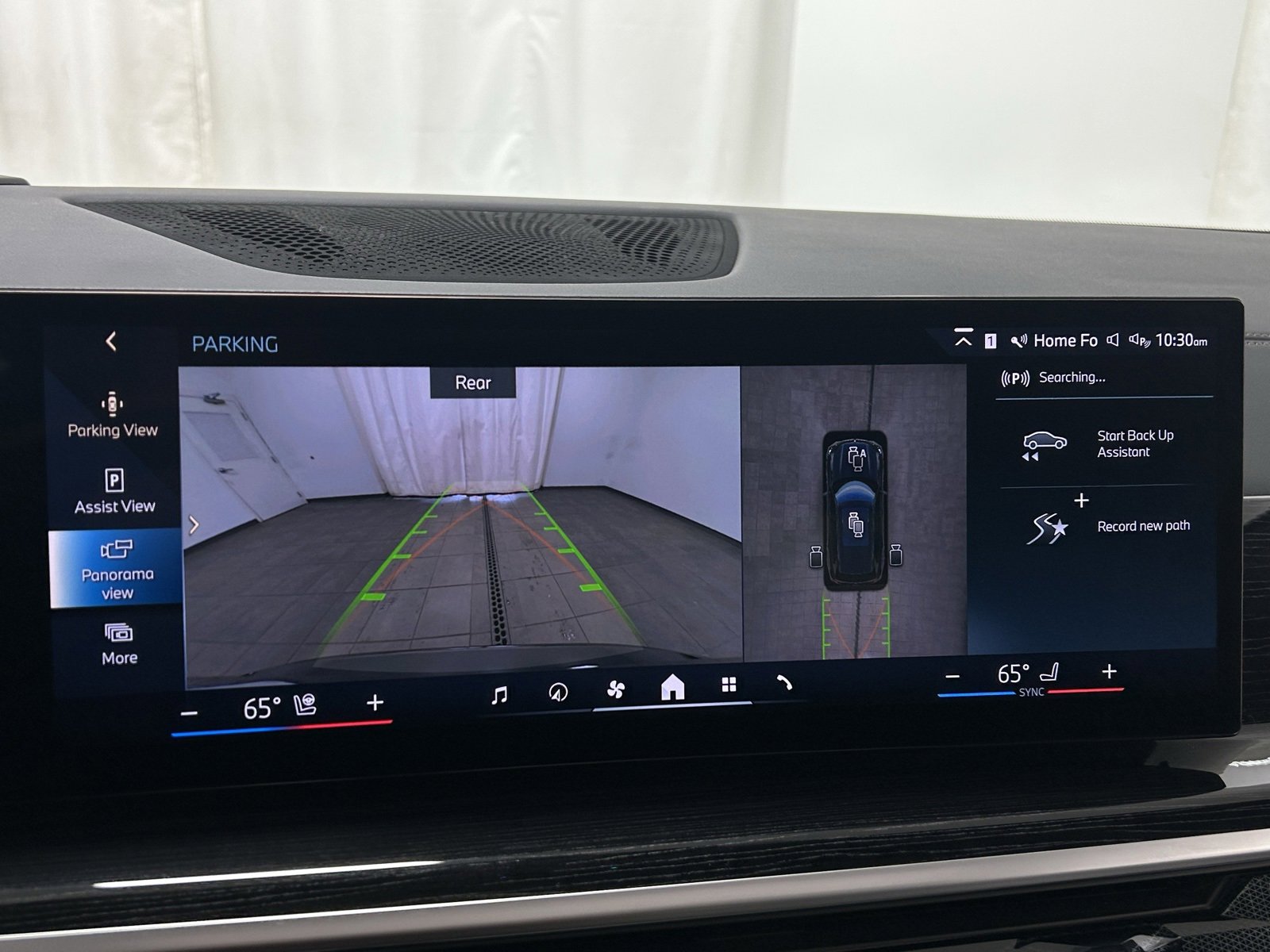 Used 2025 BMW X5 xDrive50e w/ M Sport Package image 19