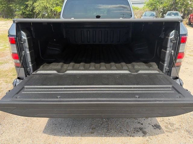 Used 2025 Nissan Frontier SV RWD image 19