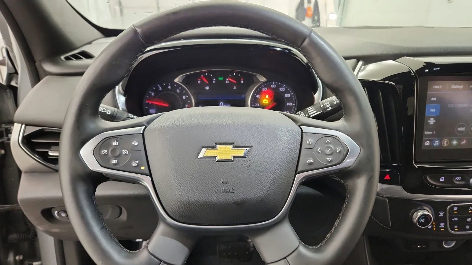 Used 2023 Chevrolet Traverse LT image 60