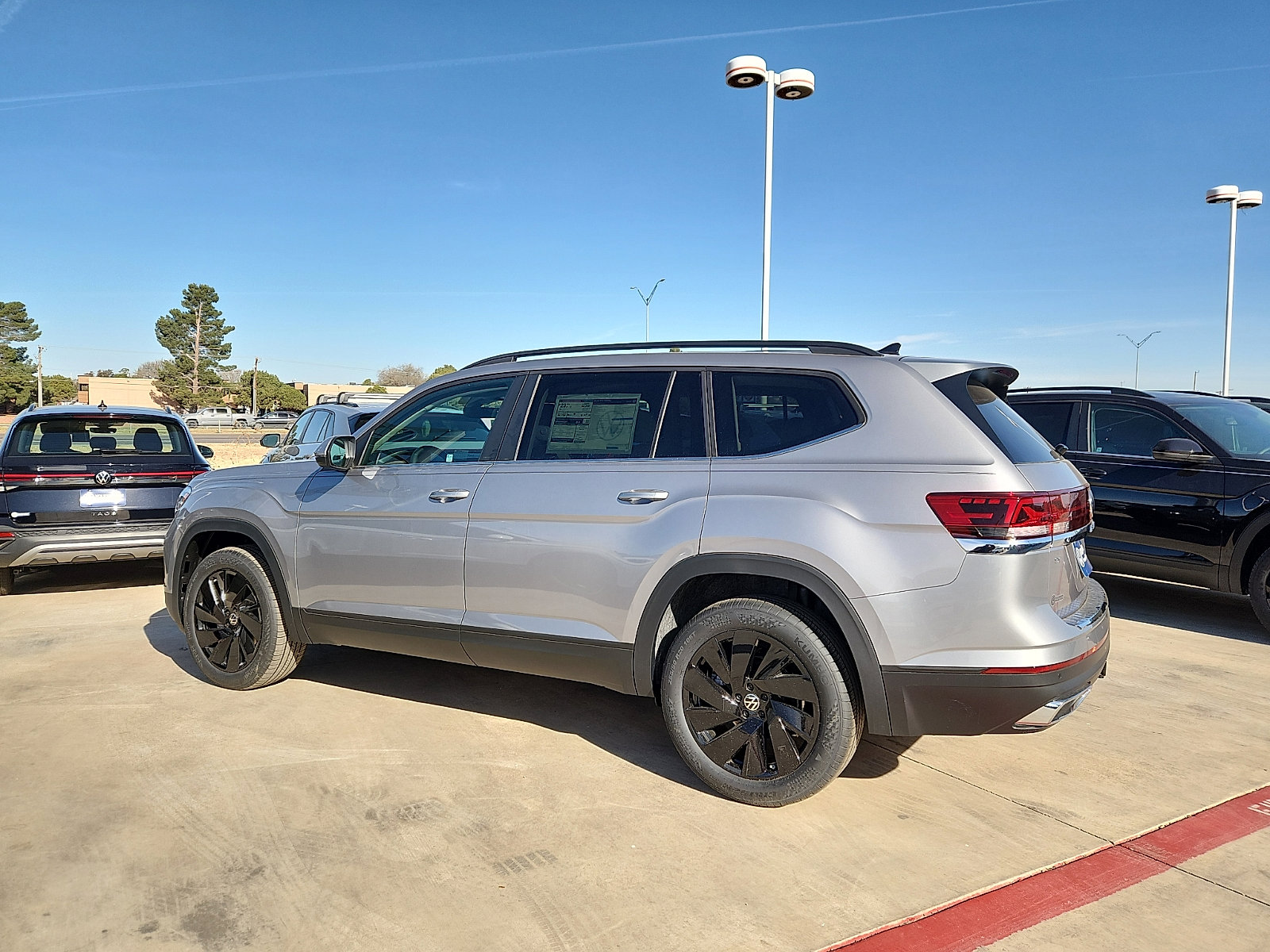 New 2026 Volkswagen Atlas SE image 4