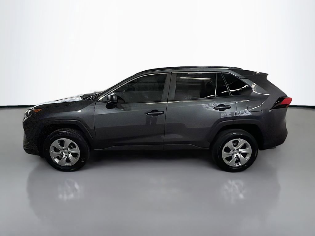 Used 2019 Toyota RAV4 LE image 4