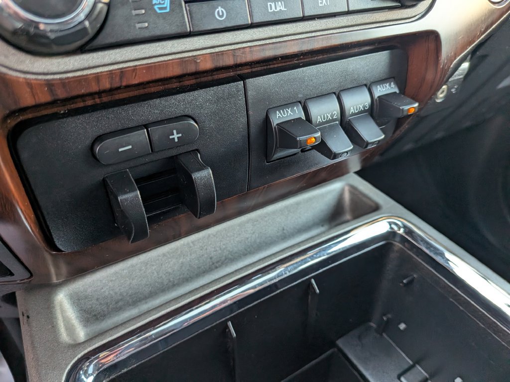 Used 2012 Ford F350 Lariat w/ Lariat Ultimate Pkg AWD/4WD image 36