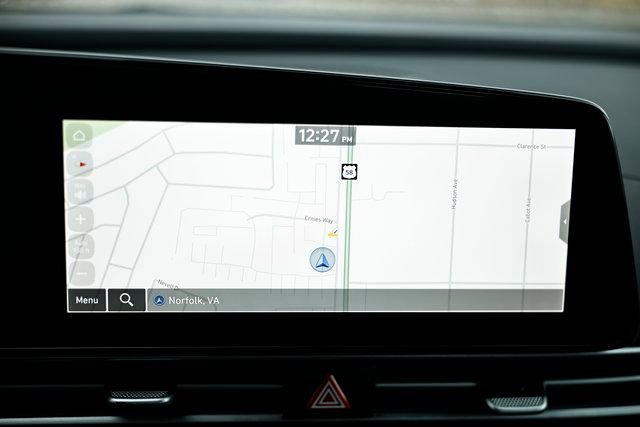 Used 2025 Hyundai Elantra SEL image 37