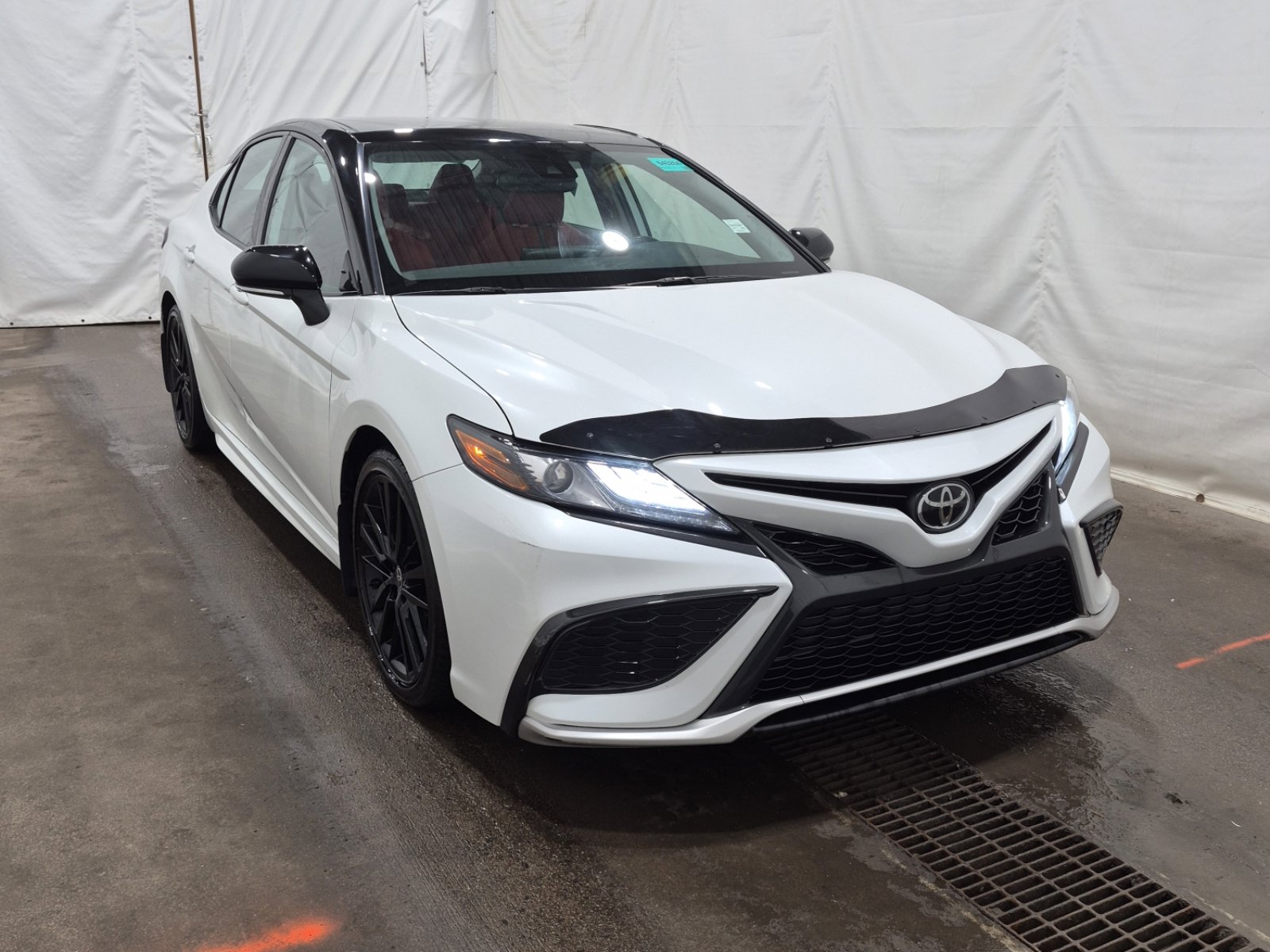 Used 2023 Toyota Camry XSE AWD/4WD image 6