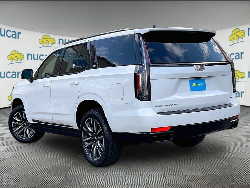 Used 2024 Cadillac Escalade Sport Platinum w/ Heavy-Duty Trailer Package AWD/4WD image 4
