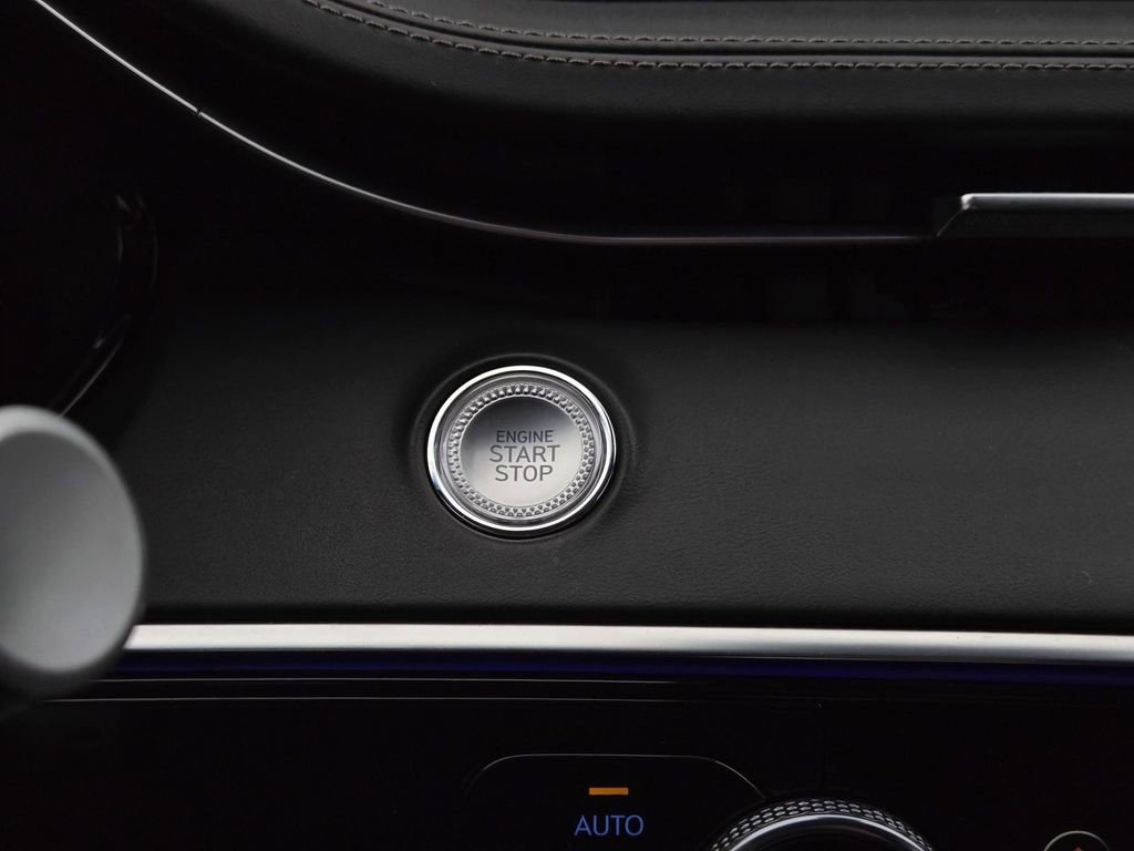 Used 2023 Genesis GV70 2.5T w/ Sport Prestige Package image 11