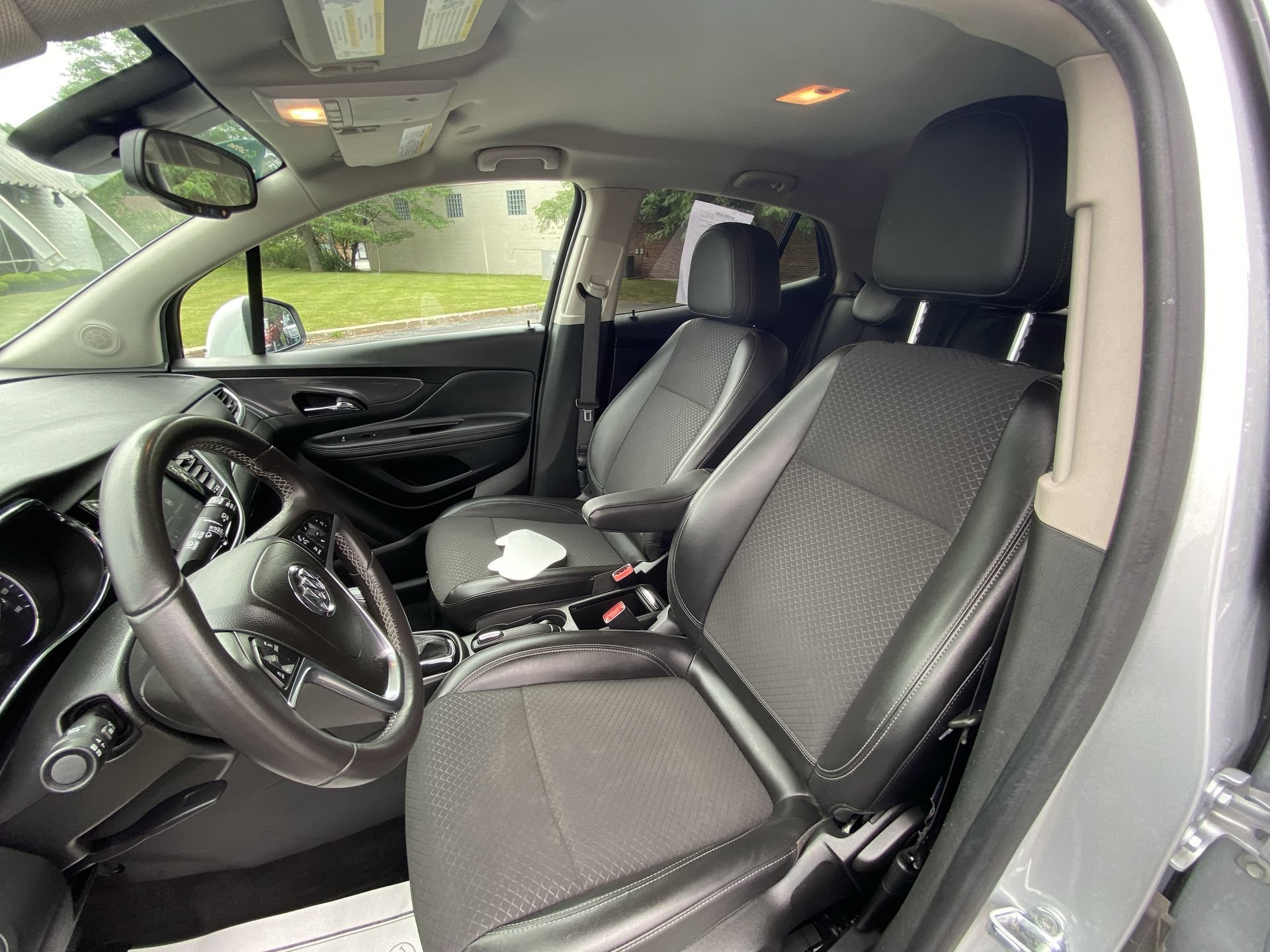 Used 2022 Buick Encore Preferred w/ Safety Package AWD/4WD image 19