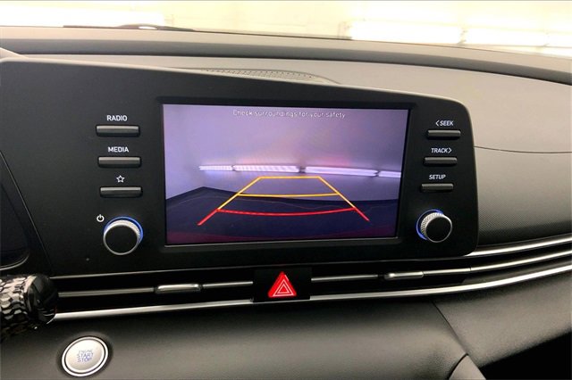 Used 2023 Hyundai Elantra SEL image 21