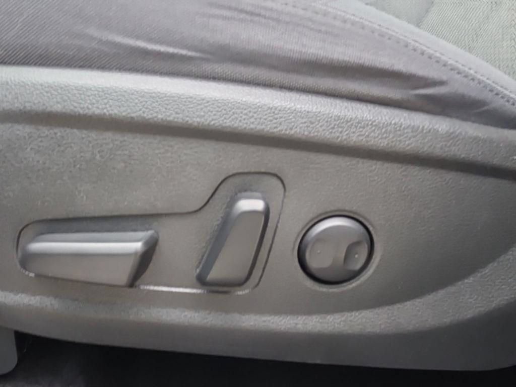 Used 2023 Hyundai Santa Fe SEL w/ Cargo Package AWD/4WD image 16
