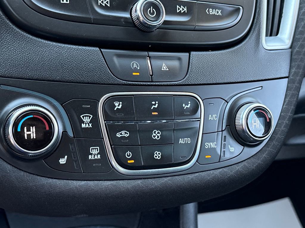 Used 2023 Chevrolet Malibu LT image 28