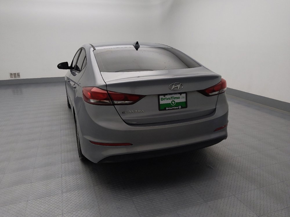Used 2017 Hyundai Elantra SE image 6