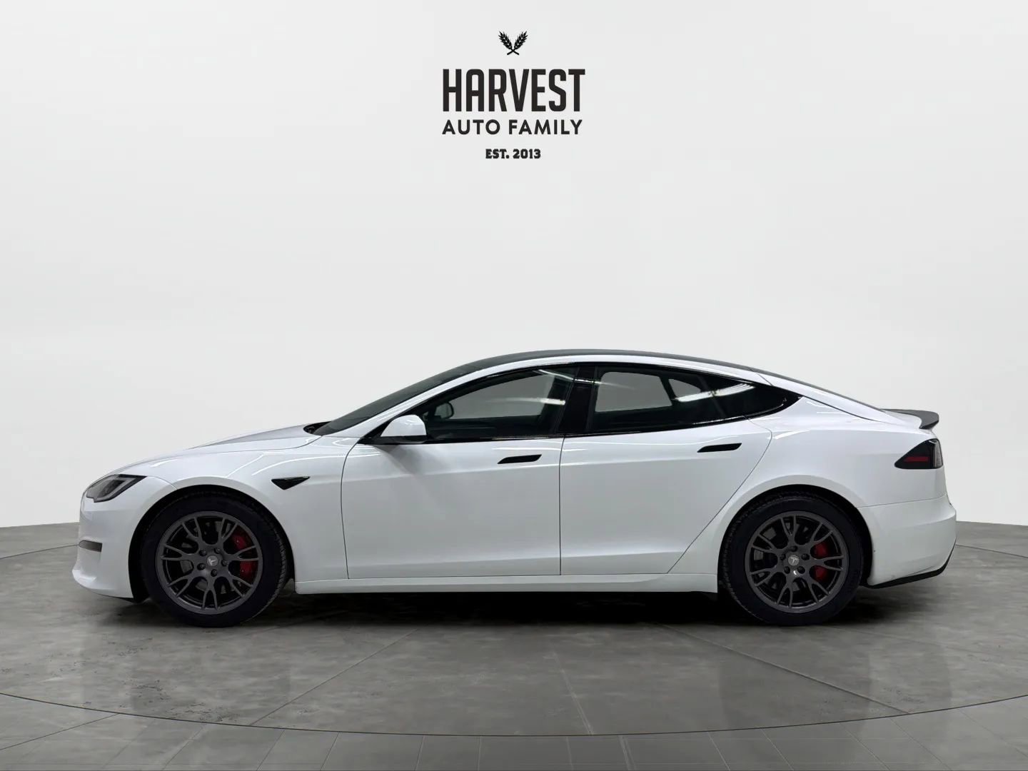 Used 2025 Tesla Model S Plaid image 2