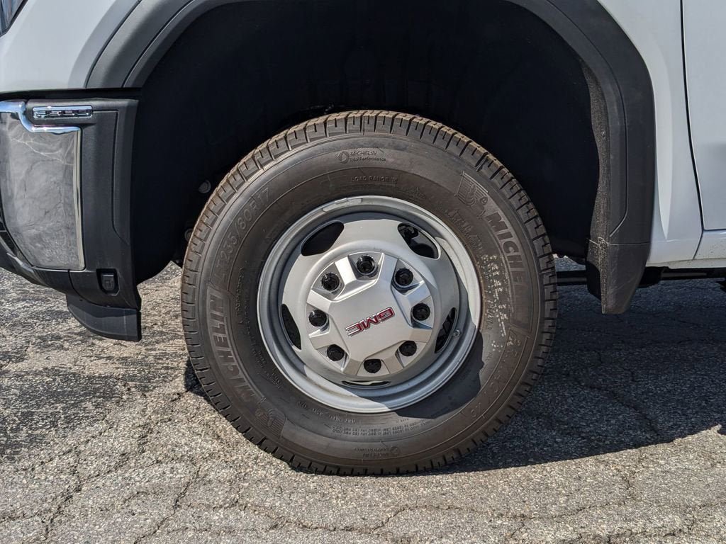 New 2026 GMC Sierra 3500 Pro w/ Convenience Package RWD image 17