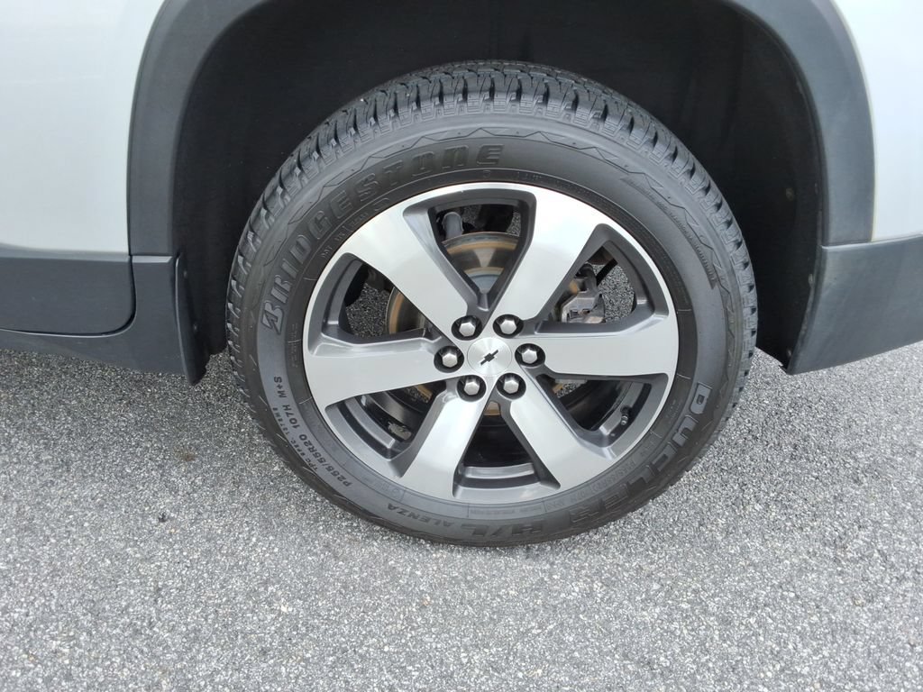 Certified 2020 Chevrolet Traverse LT w/ LT Premium Package FWD image 11