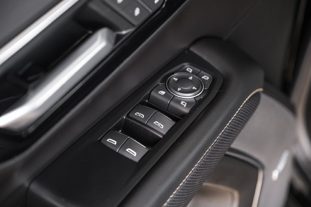 Used 2026 Chevrolet Suburban Premier RWD image 44