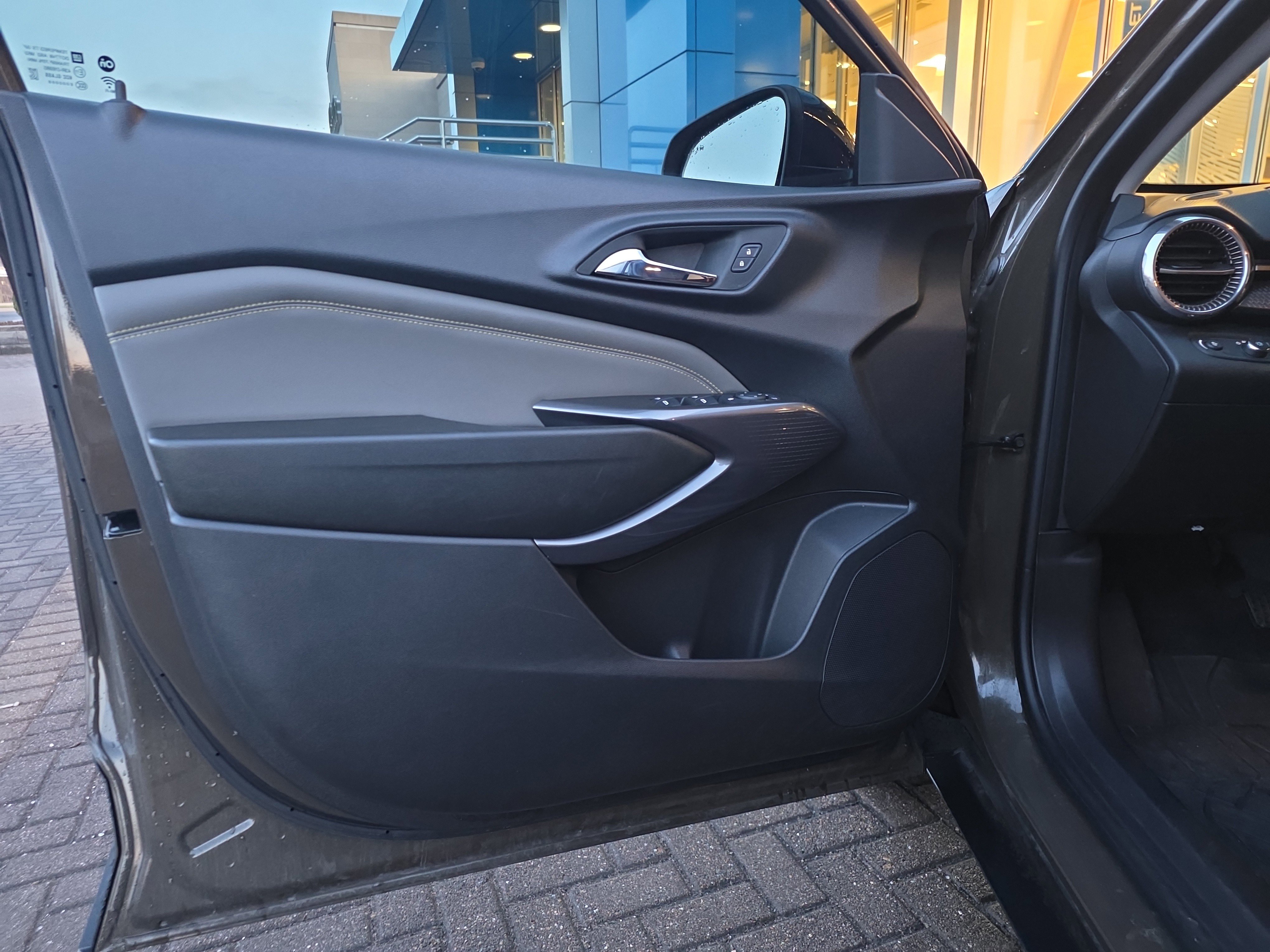 Used 2024 Chevrolet Trax ACTIV w/ Driver Confidence Package image 13