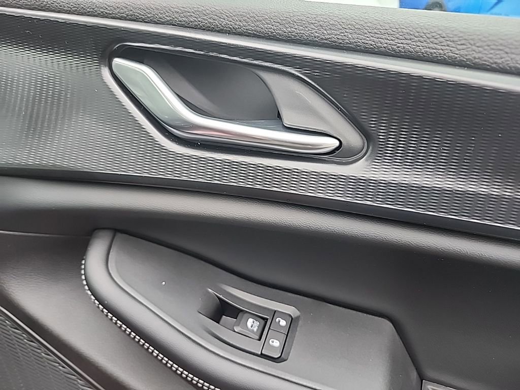 New 2025 Jeep Grand Cherokee Laredo w/ Luxury Tech Group I image 12