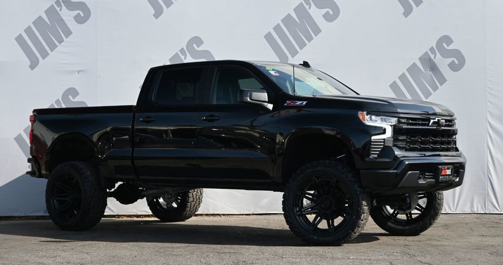 Used 2026 Chevrolet Silverado 1500 LT w/ Z71 Off-Road Package image 3