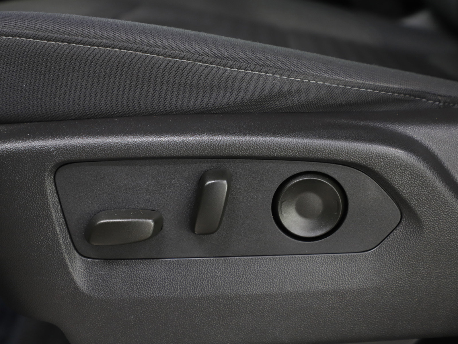 Used 2024 GMC Sierra 1500 Elevation image 24