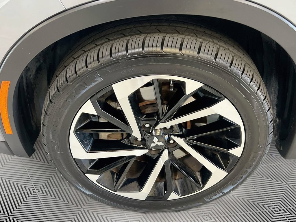Used 2024 Mitsubishi Outlander SE AWD/4WD image 31
