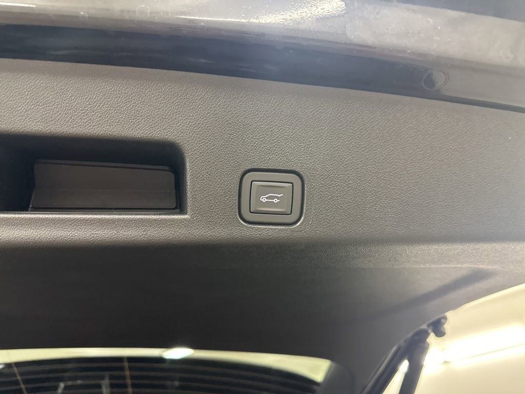 New 2026 GMC Acadia Denali w/ Super Cruise Package AWD/4WD image 25