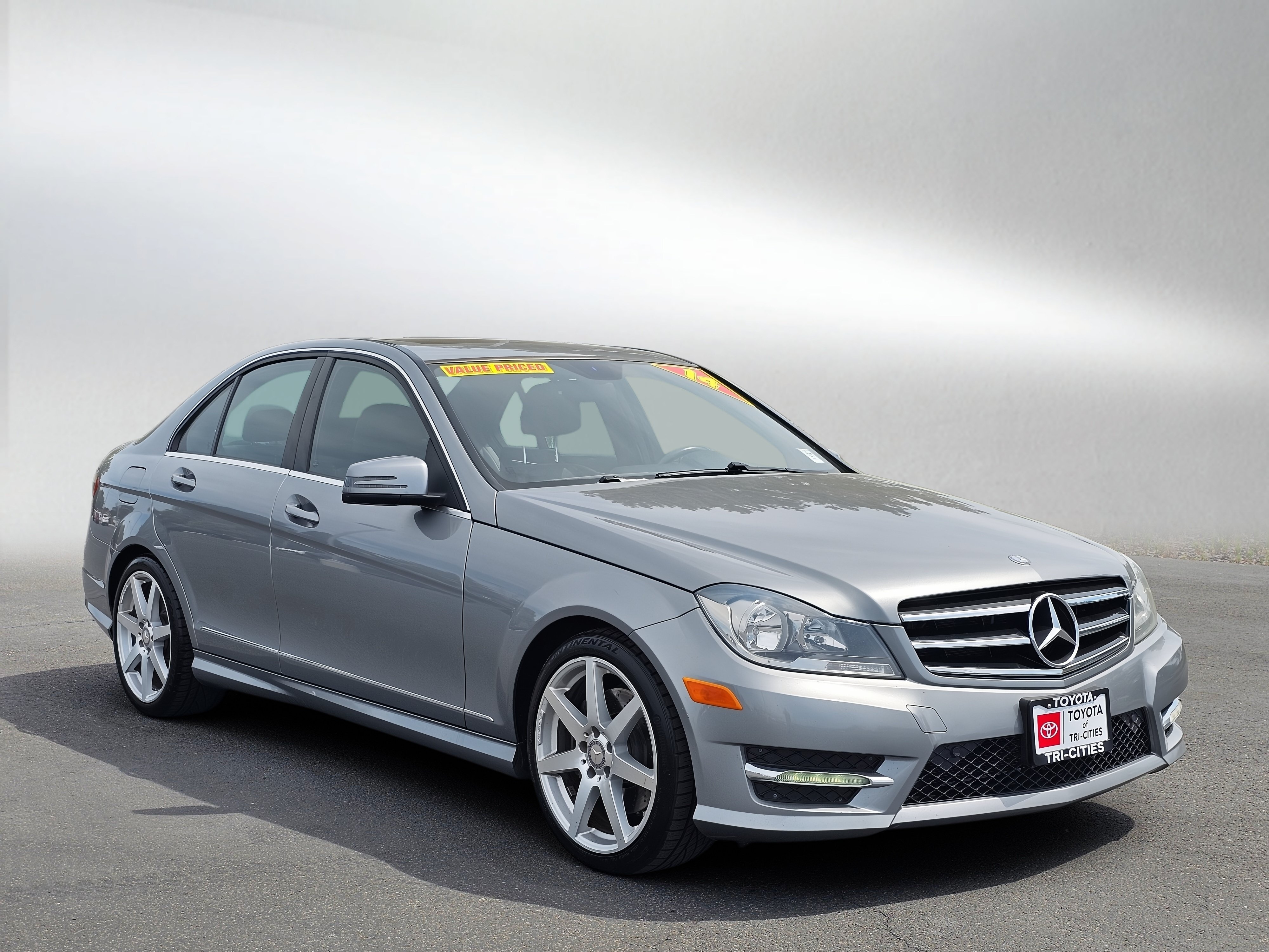 Used 2014 Mercedes-Benz C 300 4MATIC Sedan image 7