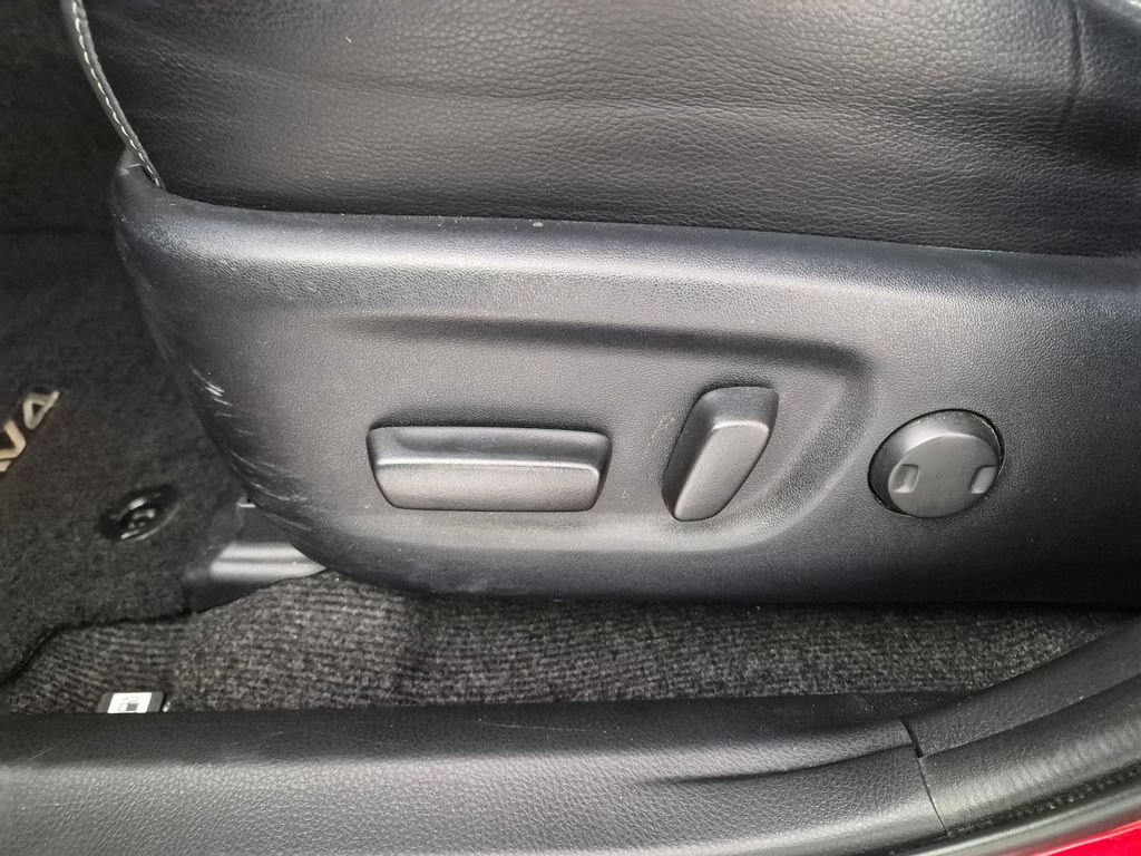 Used 2016 Toyota RAV4 Limited w/ Advanced Technology Package FWD image 23