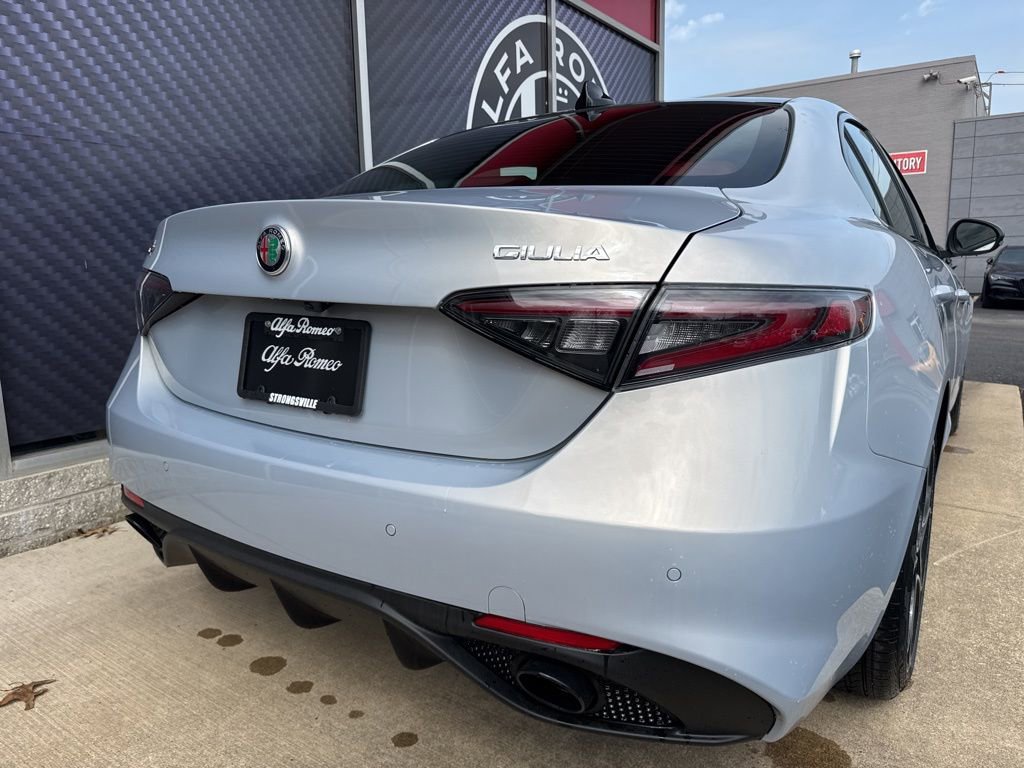 New 2026 Alfa Romeo Giulia AWD image 3