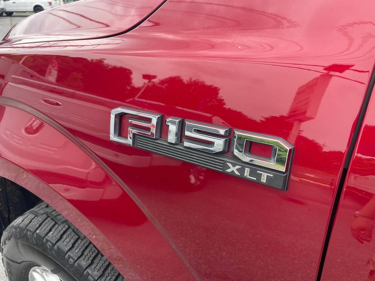 Used 2015 Ford F150 XLT w/ Equipment Group 302A Luxury AWD/4WD image 16
