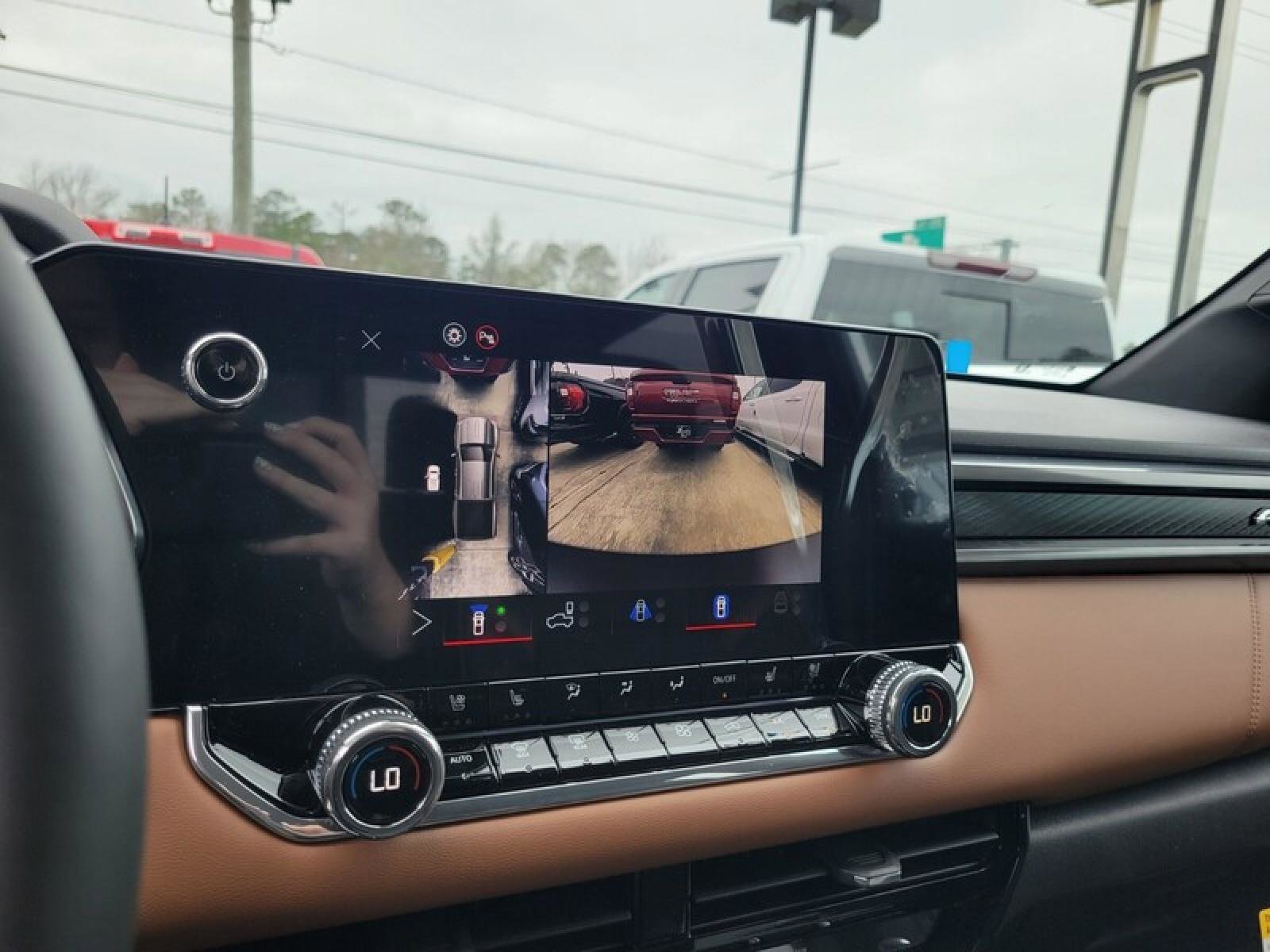 New 2026 GMC Canyon AT4 w/ Technology Plus Package image 17