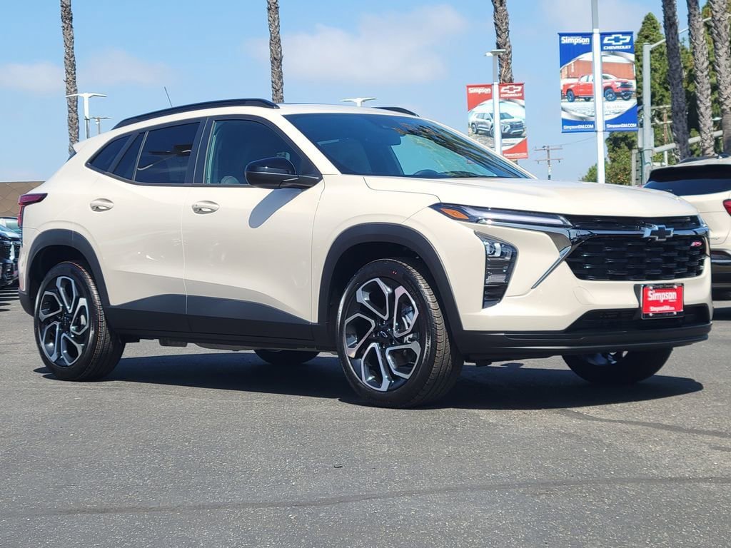 New 2026 Chevrolet Trax RS w/ Sunroof Package FWD image 28