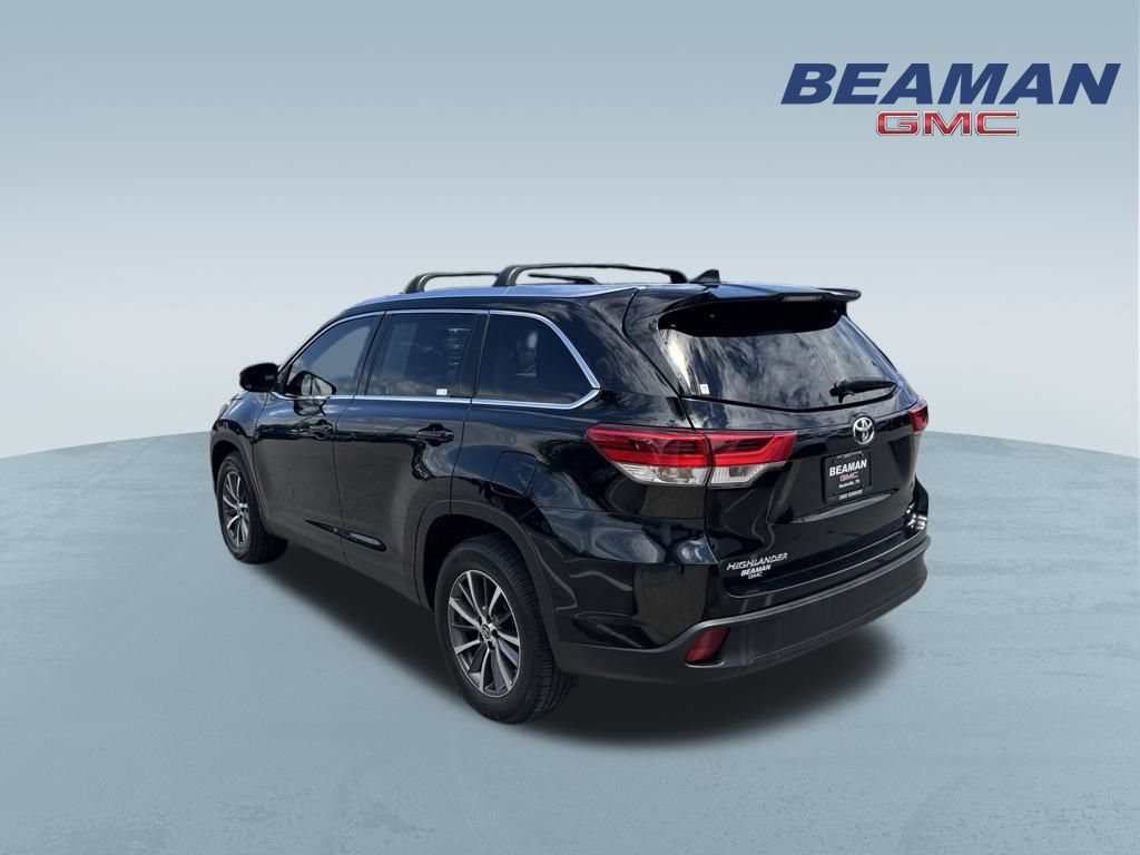 Used 2019 Toyota Highlander XLE FWD image 5
