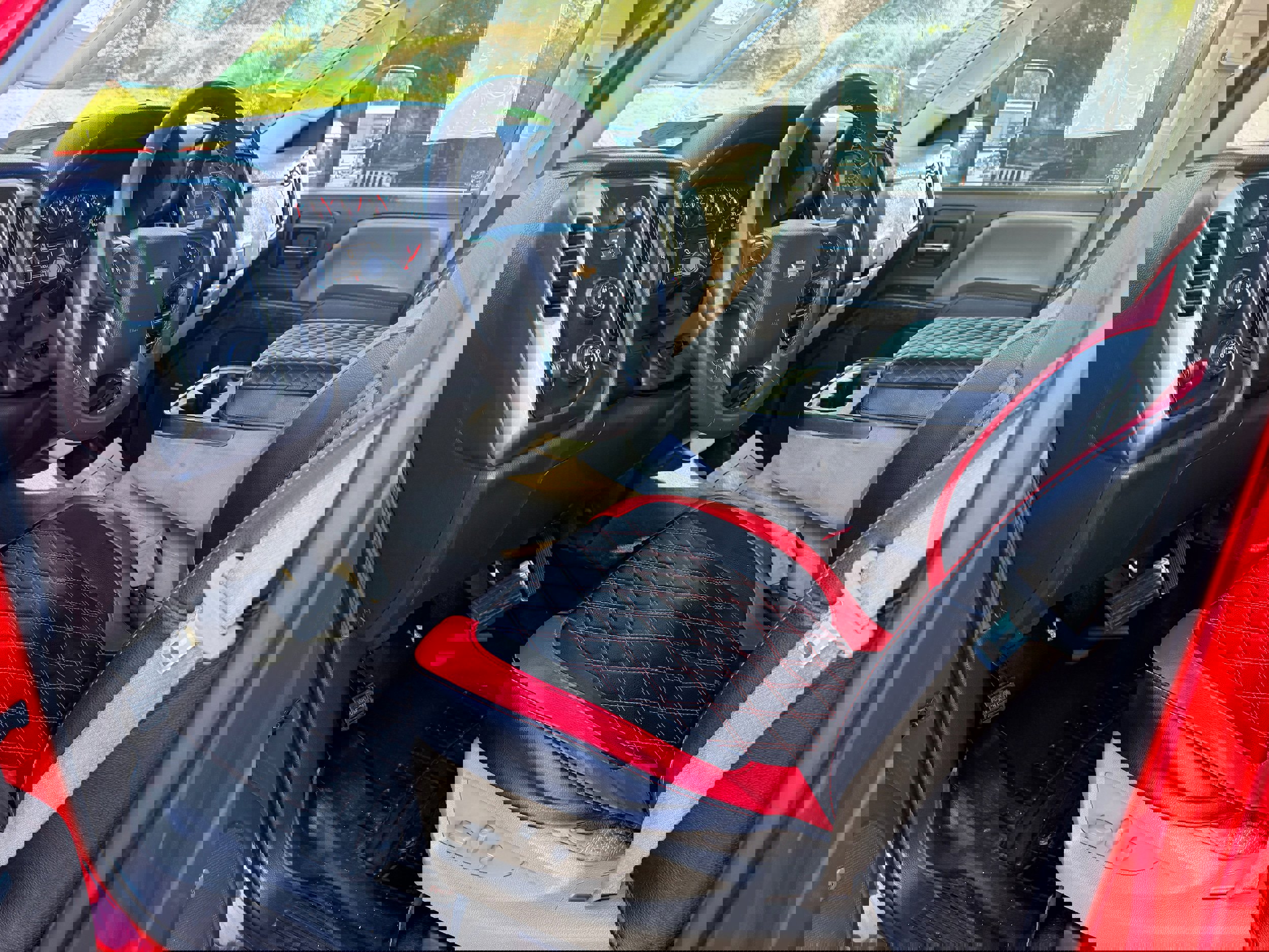 Used 2015 Chevrolet Silverado 2500 LT w/ LT Convenience Package image 12