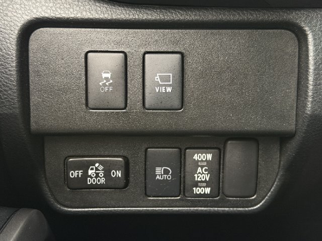 Used 2021 Toyota Tacoma TRD Sport w/ TRD Premium Sport Package AWD/4WD image 20