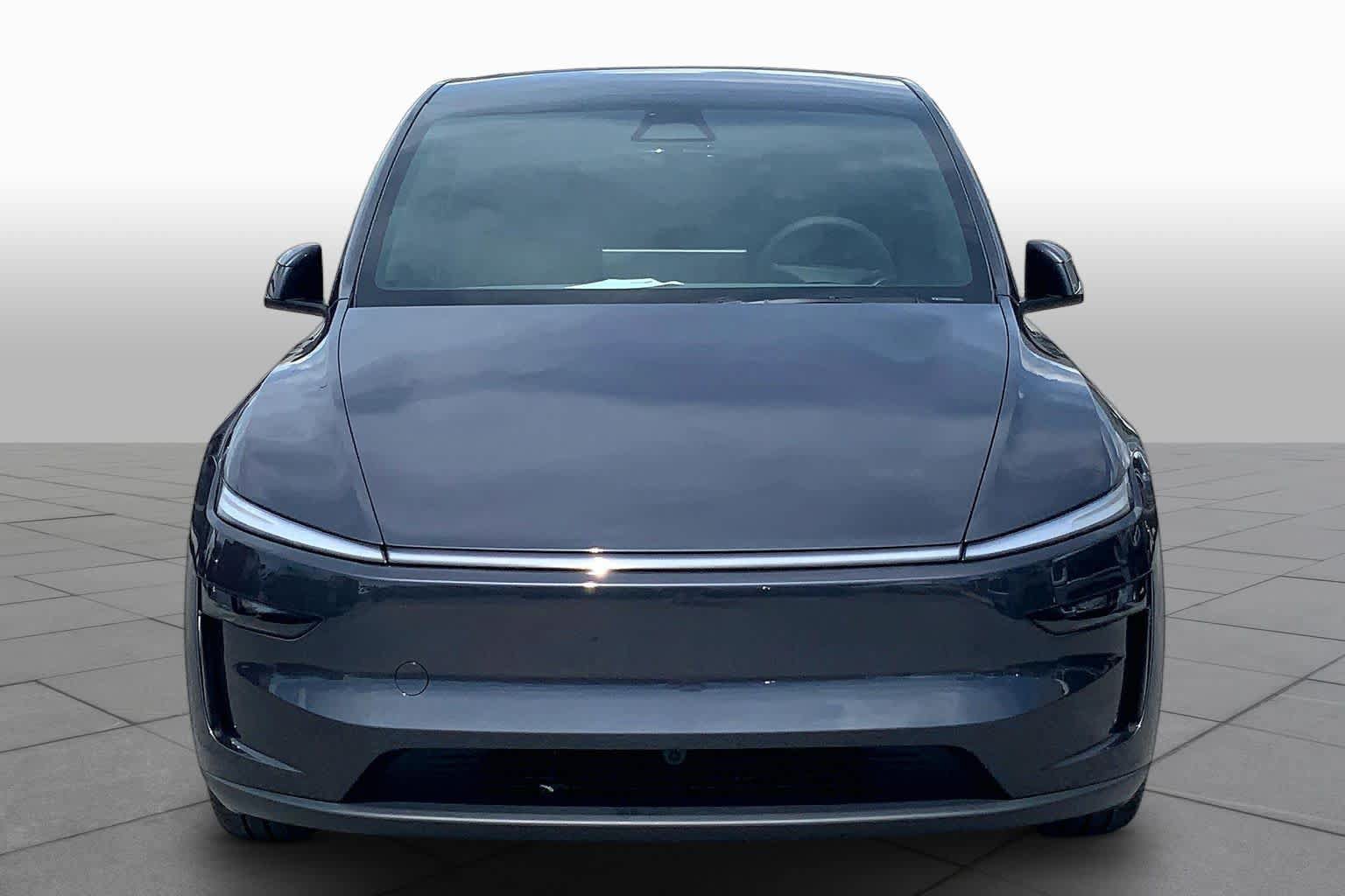 Used 2026 Tesla Model Y 2WD image 3