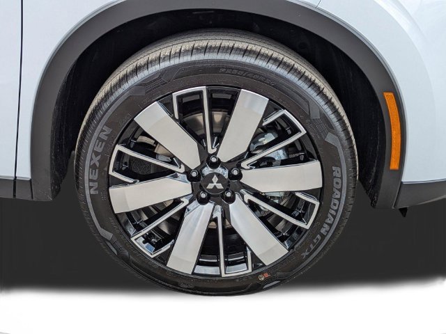 New 2026 Mitsubishi Outlander SE FWD image 11