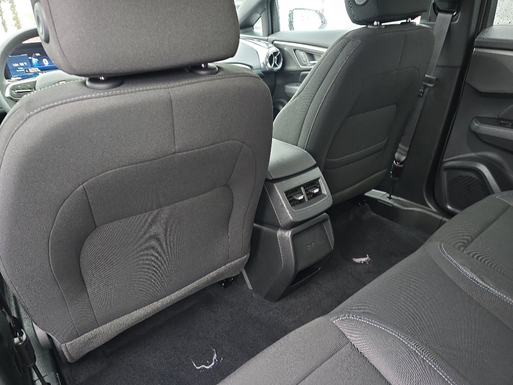 New 2026 Chevrolet Equinox EV LT image 18