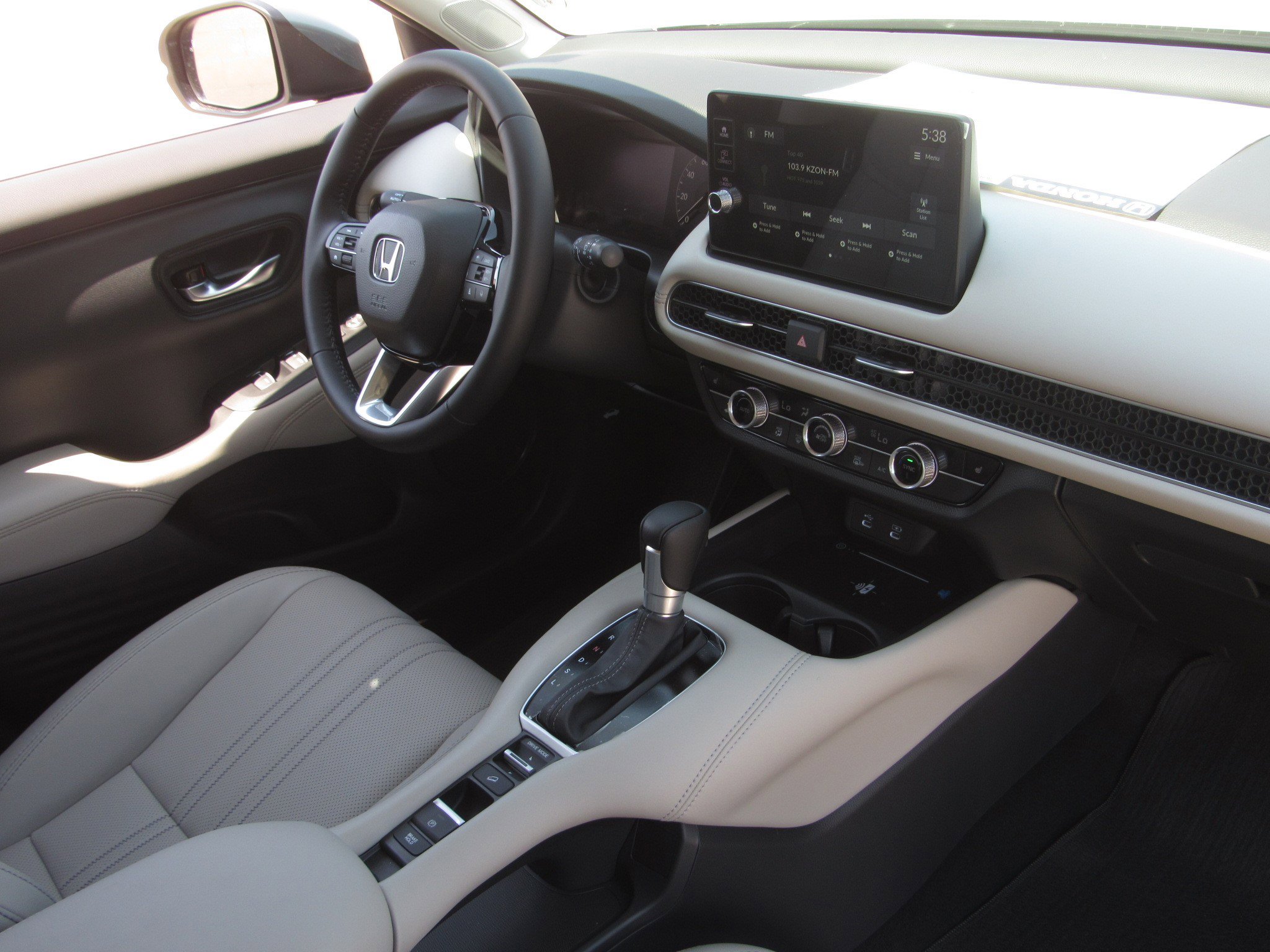 New 2026 Honda HR-V EX-L image 8