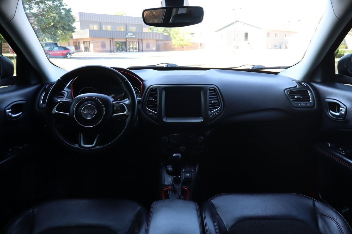 Used 2017 Jeep Compass Trailhawk w/ Popular Equipment Group AWD/4WD image 16