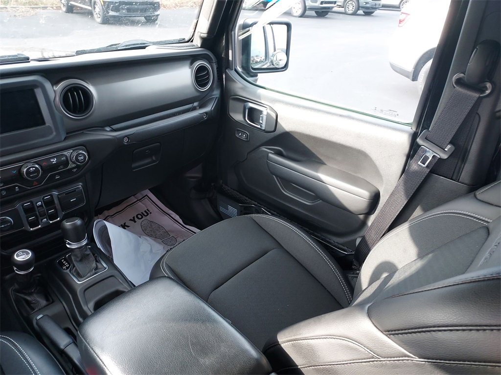 Used 2023 Jeep Gladiator Sport image 11