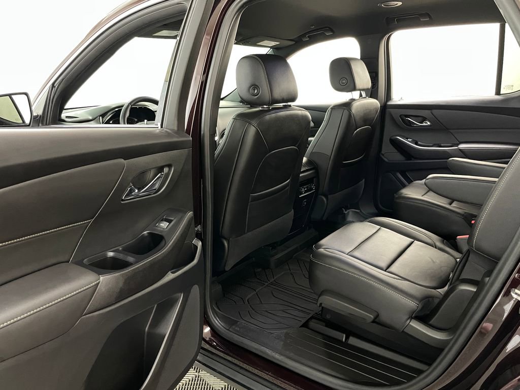 Certified 2023 Chevrolet Traverse LT w/ LPO, Floor Liner Package AWD/4WD image 45