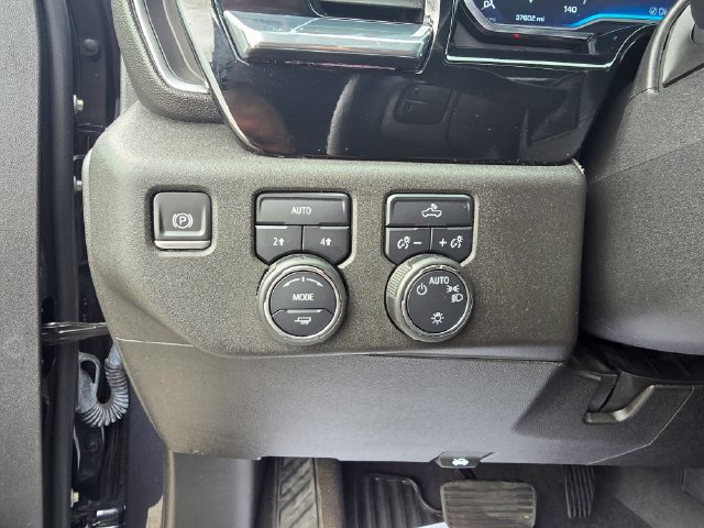 Used 2024 Chevrolet Silverado 1500 LT AWD/4WD image 18