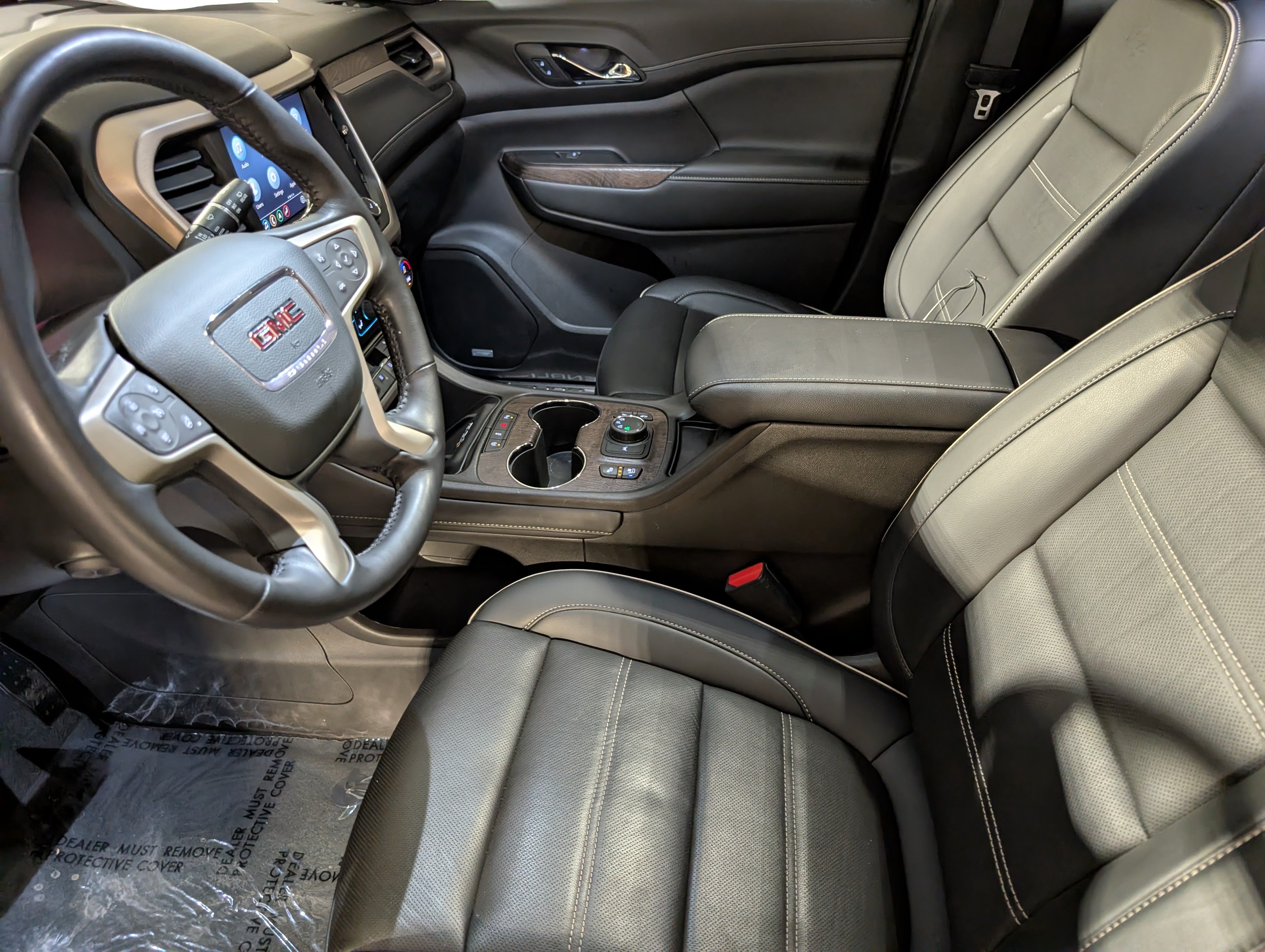 Used 2022 GMC Acadia Denali w/ Denali Ultimate Package AWD/4WD image 4