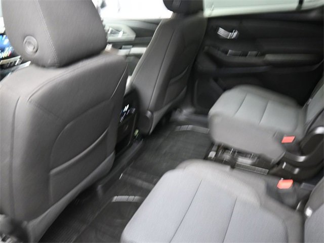 Used 2023 Chevrolet Traverse LT image 24