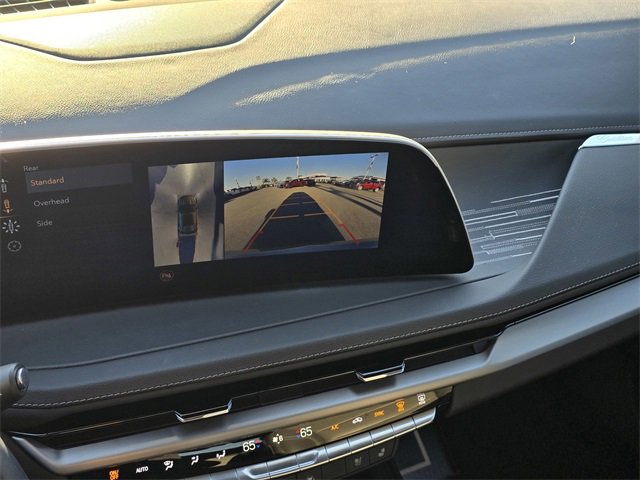 Used 2025 Cadillac XT4 Premium Luxury image 30