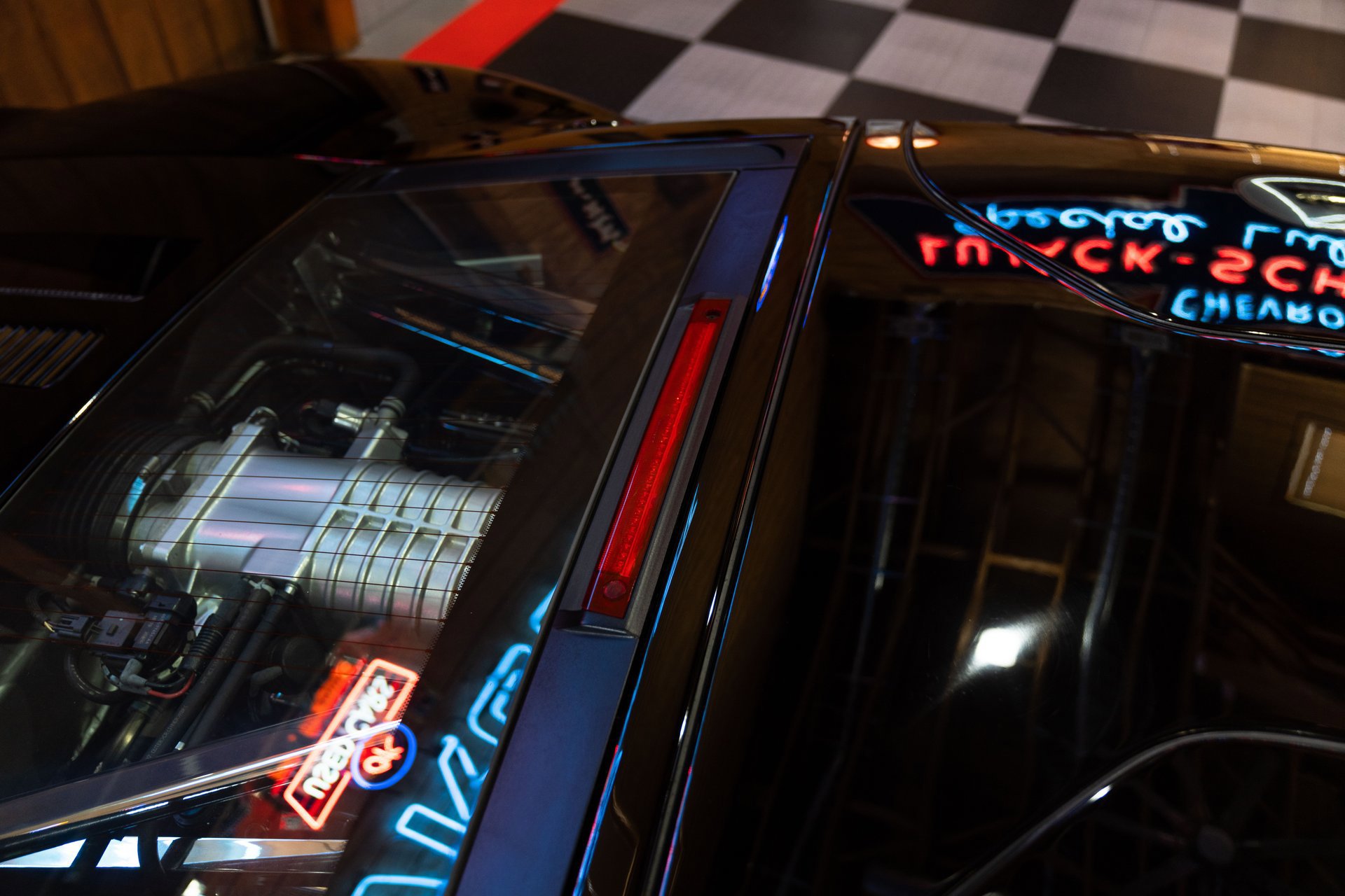 Used 2006 Ford GT image 30