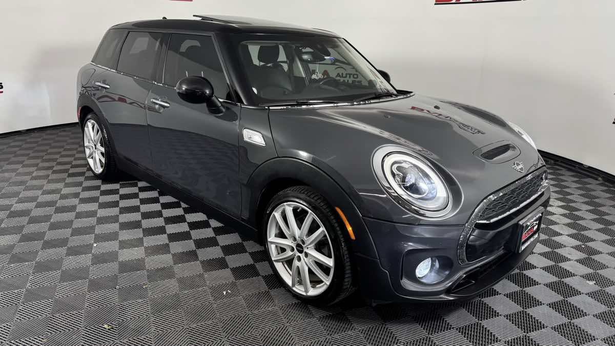 Used 2019 MINI Cooper Clubman S w/ Premium Package FWD image 9