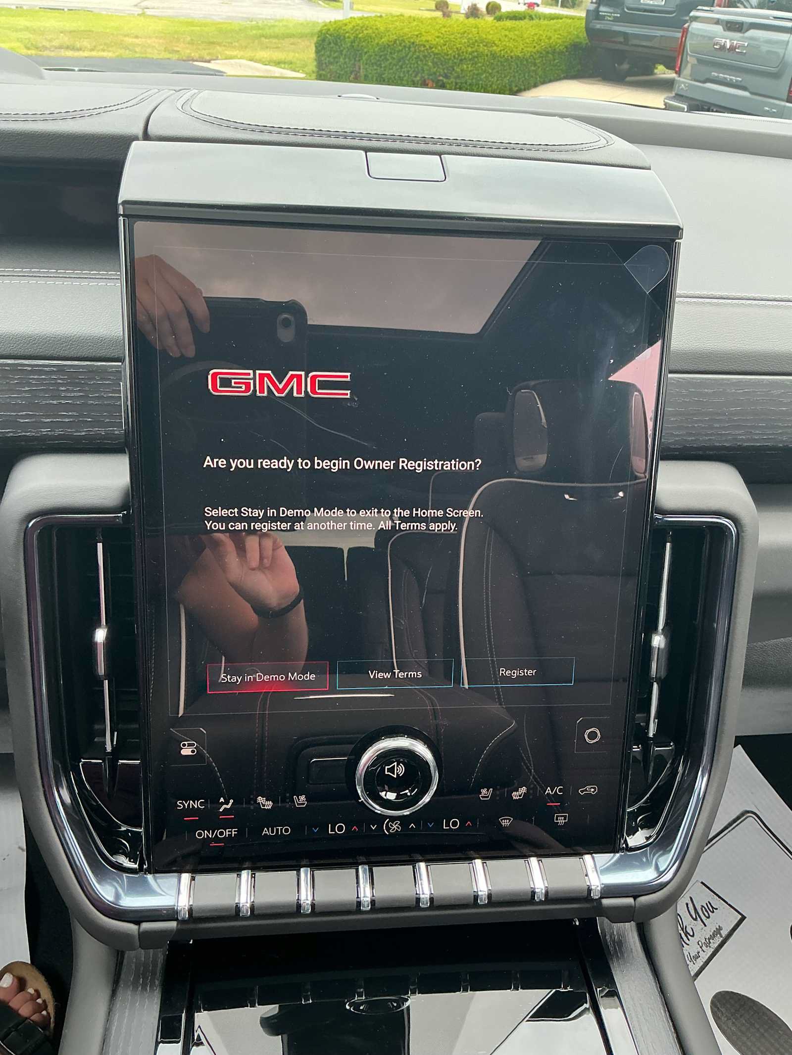 New 2026 GMC Yukon XL AT4 Ultimate AWD/4WD image 9